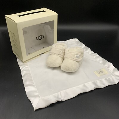 UGG BABY BIXBEE LOVIE GIFT BOX SET WHITE SIZE 2/3 (6-12