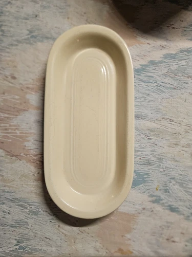 VINTAGE IVORY  FIESTA  UTILITY TRAY EARLIER VERSION -FIESTAWARE      -