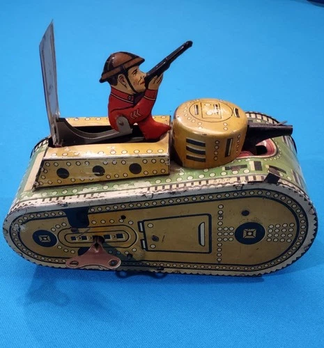 Vintage Marx DoughBoy 10" Tin Litho Windup Army Tank Working Condition