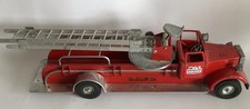 Vintage Smith Miller LAFD Pressed Steel #21 Ladder Fire Truck 27 Inches
