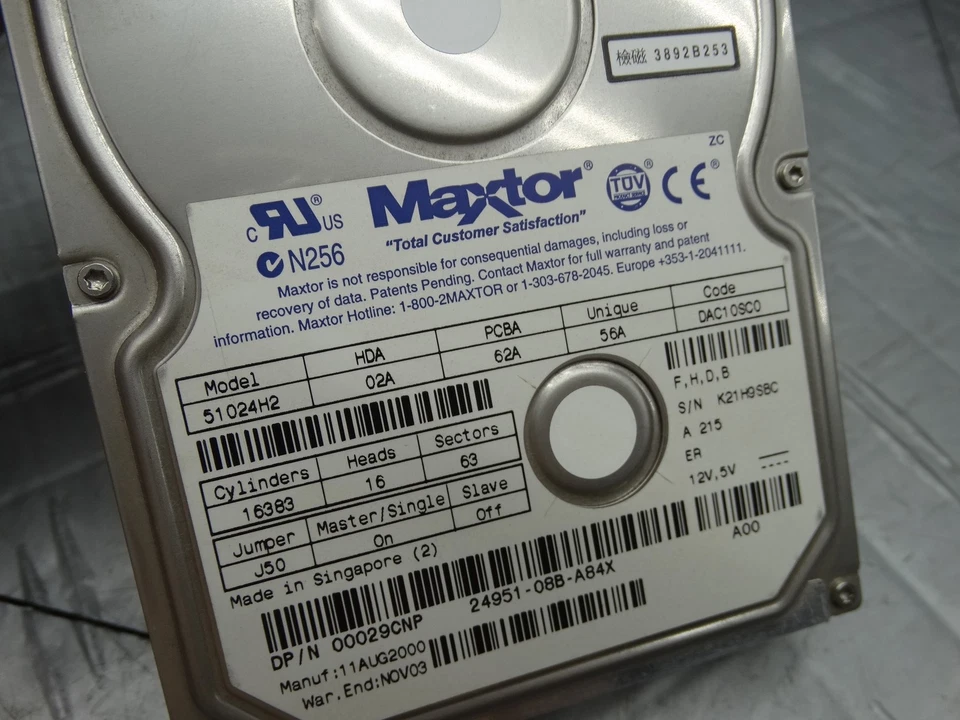 Maxtor 10GB 3.5in IDE 7200RPM Hard Drive Vintage 51024H2 - Image 2 of 4
