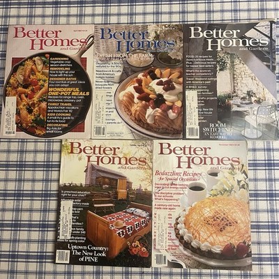 Vintage Better Homes and Gardens Magazine 1982 LOT OF 5 Old Adverts Ephemera