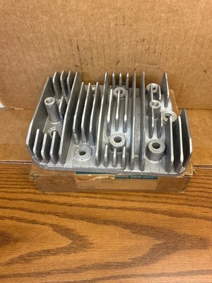 のん NOS OEM Onan 110-1895 Cylinder Head. DEALER CLOSE OUT !! Free
