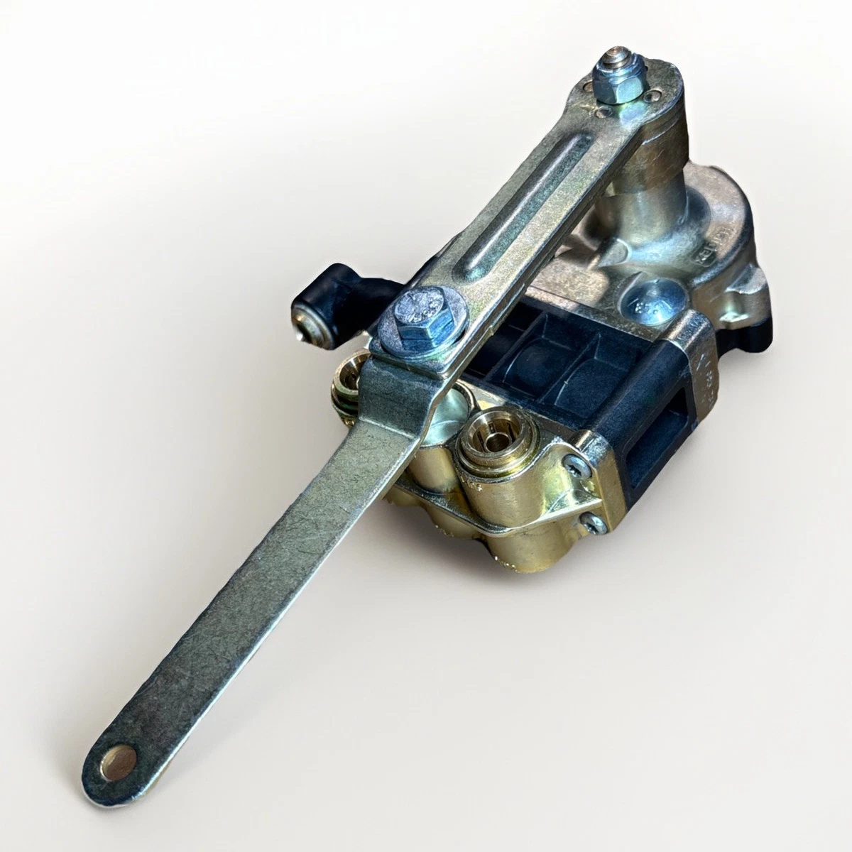 Haldex 90555375 Valve photo 1