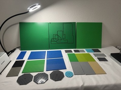 Lego 27 Base Plates in different colors and sizes