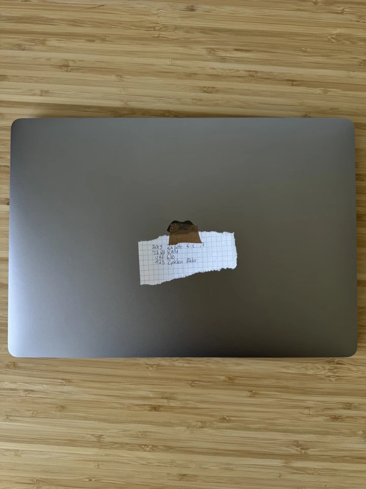 Apple MacBook Pro 15" 2019 · i7 · 32GB · 1TB, Foto 1 von 5