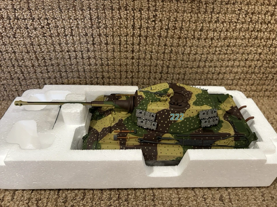 Minichamps 1:35 German King Tiger, K Sowa Abt. 502, Ardennes 1944, No. 350013000 - Image 2 of 4