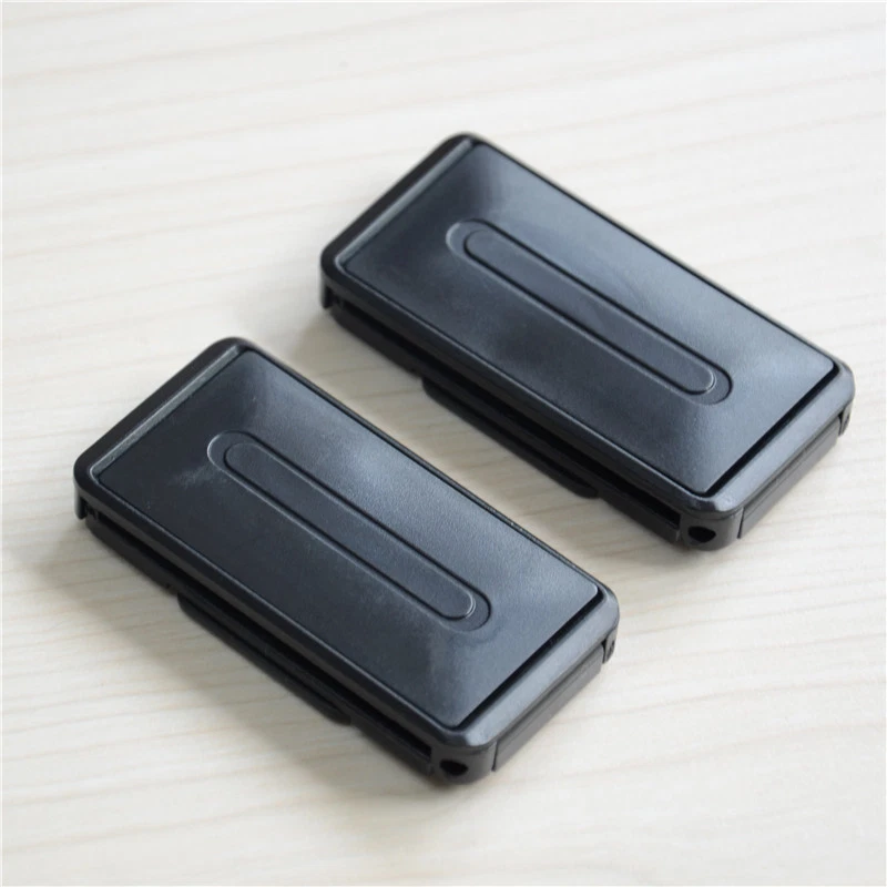 Ajustador de cinturón de seguridad inteligente para automóvil Clip Hebilla Hombro Cuello Soportes cómodos Foto 3 de 4