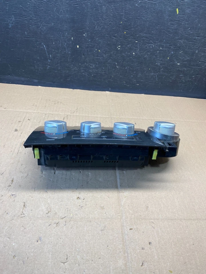 2010 to 2013 Toyota Tundra Climate Control Panel Radio Bezel L8947 PS Foto 4 de 4