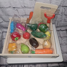 32 Piece magnetic kids wooden colorful play and learning food set