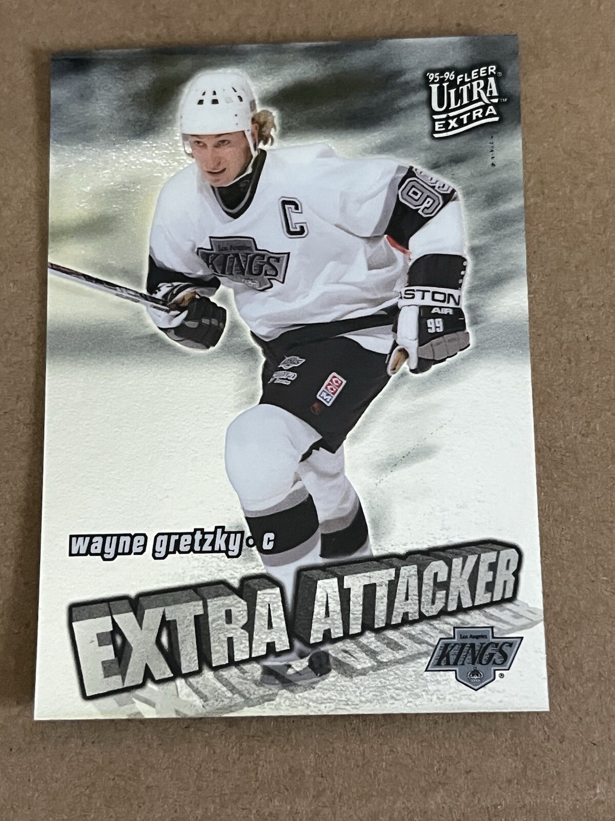1995-96 FLEER ULTRA EXTRA - EXTRA ATTACKER INSERT - WAYNE GRETZKY KINGS #7 OF 20