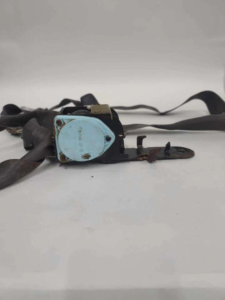 2000-04 Dodge Intrepid LH Front Seat Belt Retractor - Image 2 of 4