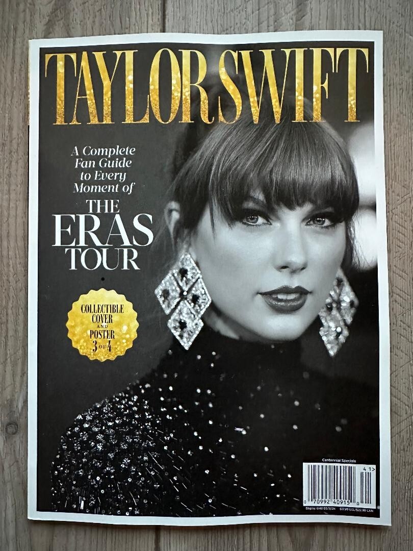 [難あり] TAYLOR SWIFT THE ERAS TOUR BOOK Taylor Swift - The Eras Tour Book - Target Exclusive