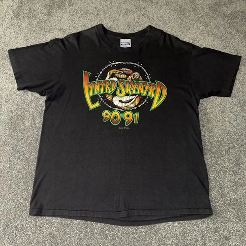 Lynyrd Skynyrd Tour T-Shirt Rock Band 90s Size 1990s vintage concert t-shirt, vintage, size XL, single stitch, B+ condition