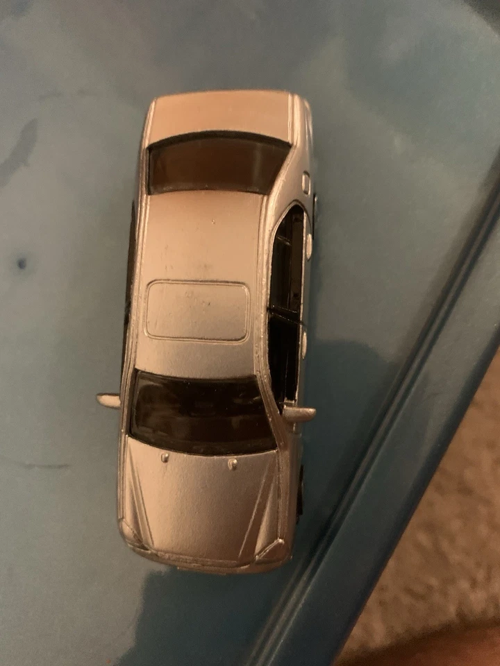 Motormax 6064 1:64 Lexus LS430 Silver Loose China - Image 2 of 4