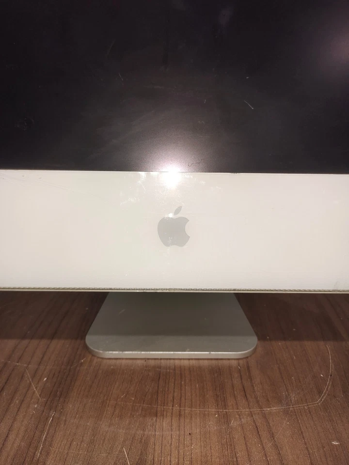 Apple 20inch iMac White Late 2006 2.16GHz C2D 1GB RAM 250GB HDD - Fair - Image 2 of 4