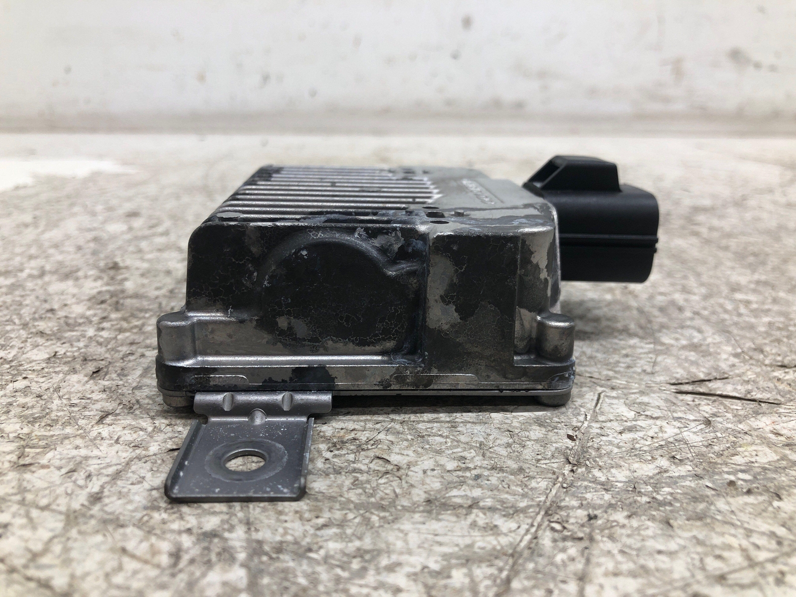 2009 ASTON MARTIN VANTAGE 4.7L FUEL PUMP CONTROL MODULE UNIT 7H42-9D372-AA OEM