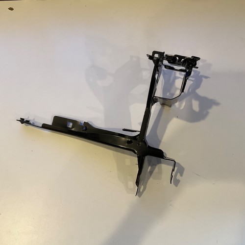 BMW 3 Series G20 318 Diesel Right Side Headlight Bracket 7422294 OEM - Picture 5 of 5