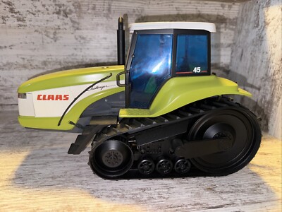 1/16 Scale Claas Challenger 45 Tractor Die-Cast NZG Model 2 Track Tractor