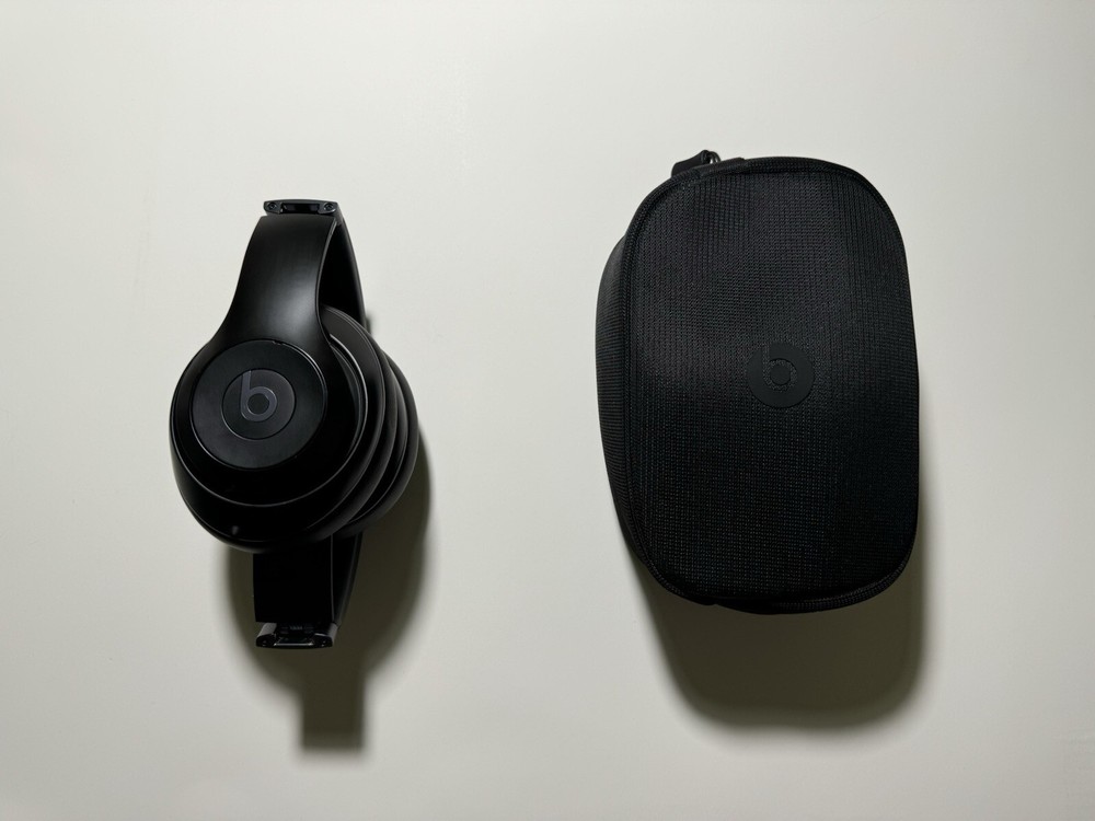 Beats by Dr. Dre Studio Pro Wireless Bluetooth Headphones - Black MQTP3LL/A