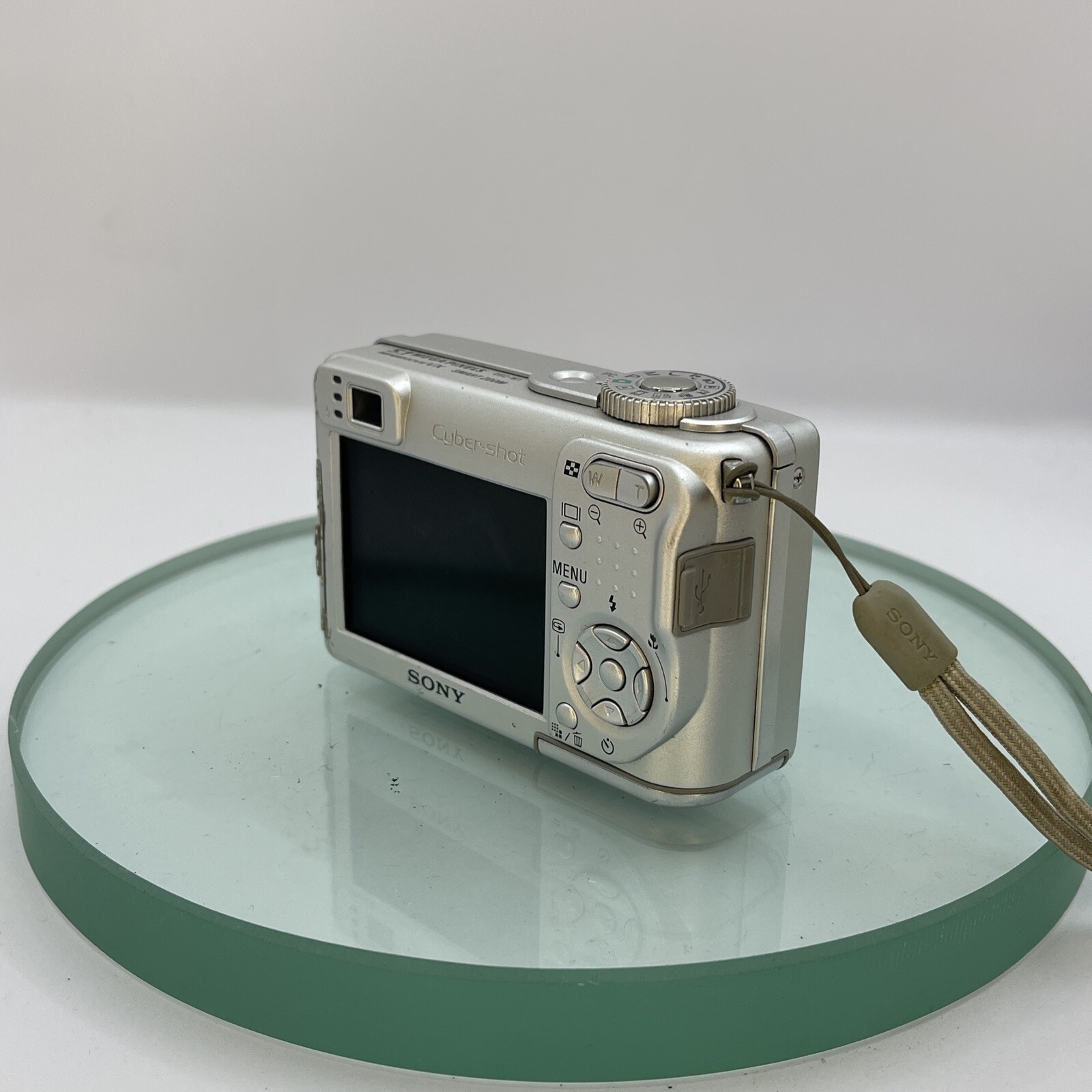 Sony Cybershot DSCW1 5MP Digital Camera 3x Optical Zoom+ 128MB Memory