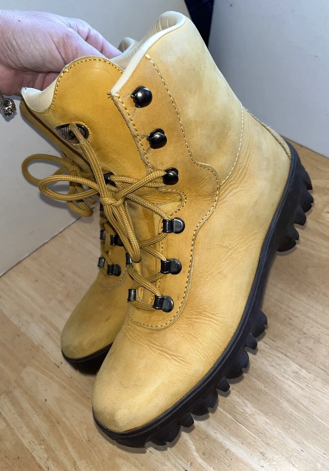 Bally Exedo Medusa Mujer’s SENDERISMO Botines EE. UU. Talla 7.5 EU 5 Hechos en Italia-USADOS EN EXCELENTE ESTADO Foto 3 de 4