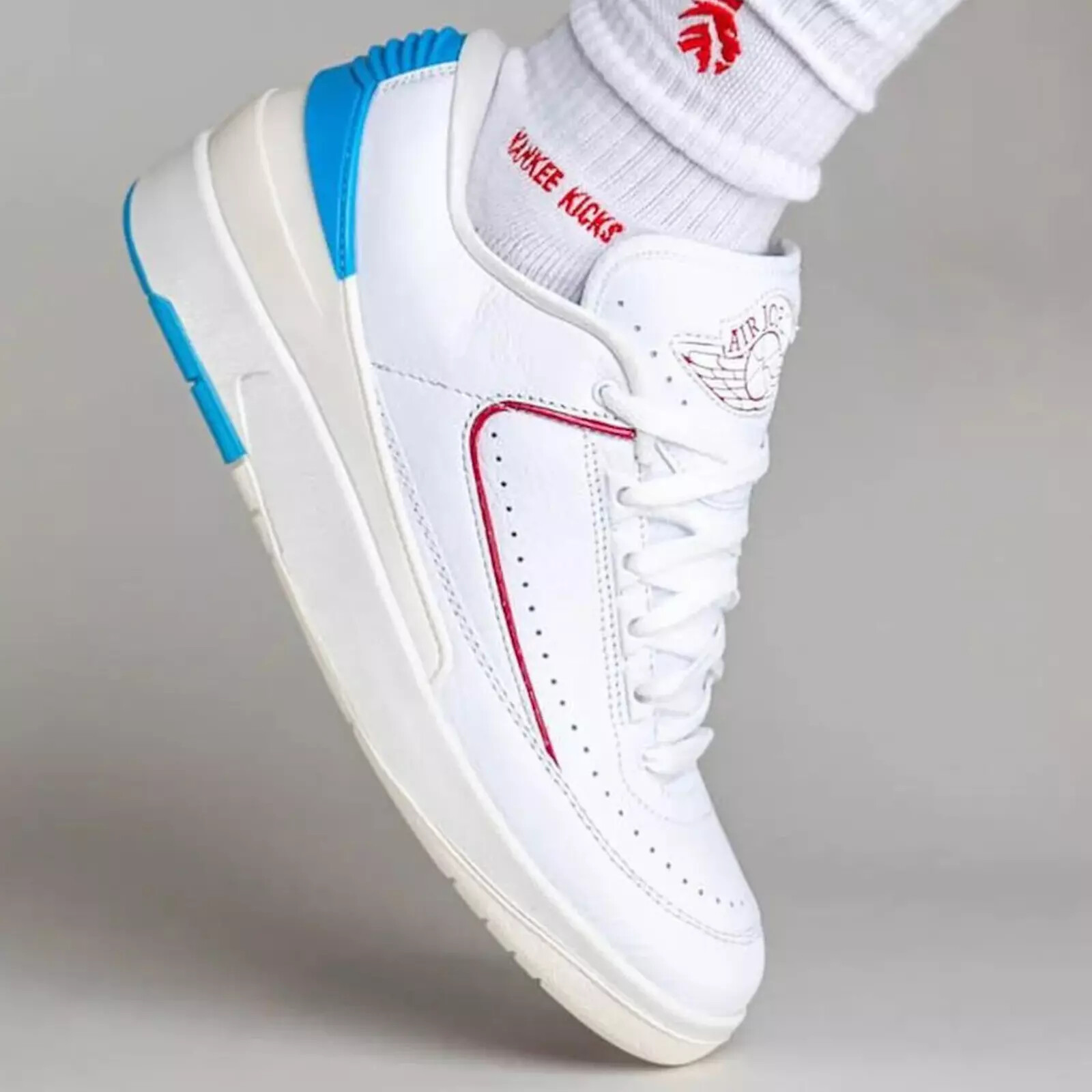 Nike Air Jordan 2 Retro Low Белый Спортивный Красный пудровый синий DX4401-164 Женский размер