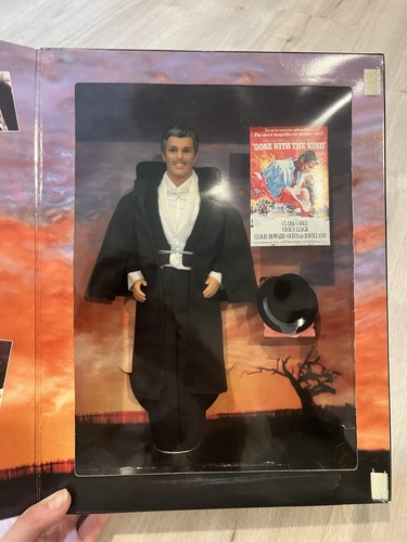 Set di 5 Barbie Via col Vento e Ken Hollywood Legends Collezione NRFB - Foto 24 di 24