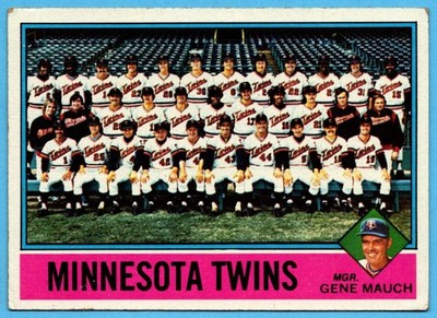 1976 Topps Minnesota Twins - Gene Mauch Minnesota Twins #556