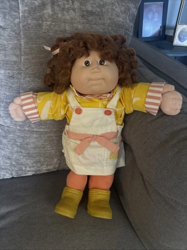 Cabbage Patch Kids Vintage Cornsilk Kid In Original Outfit