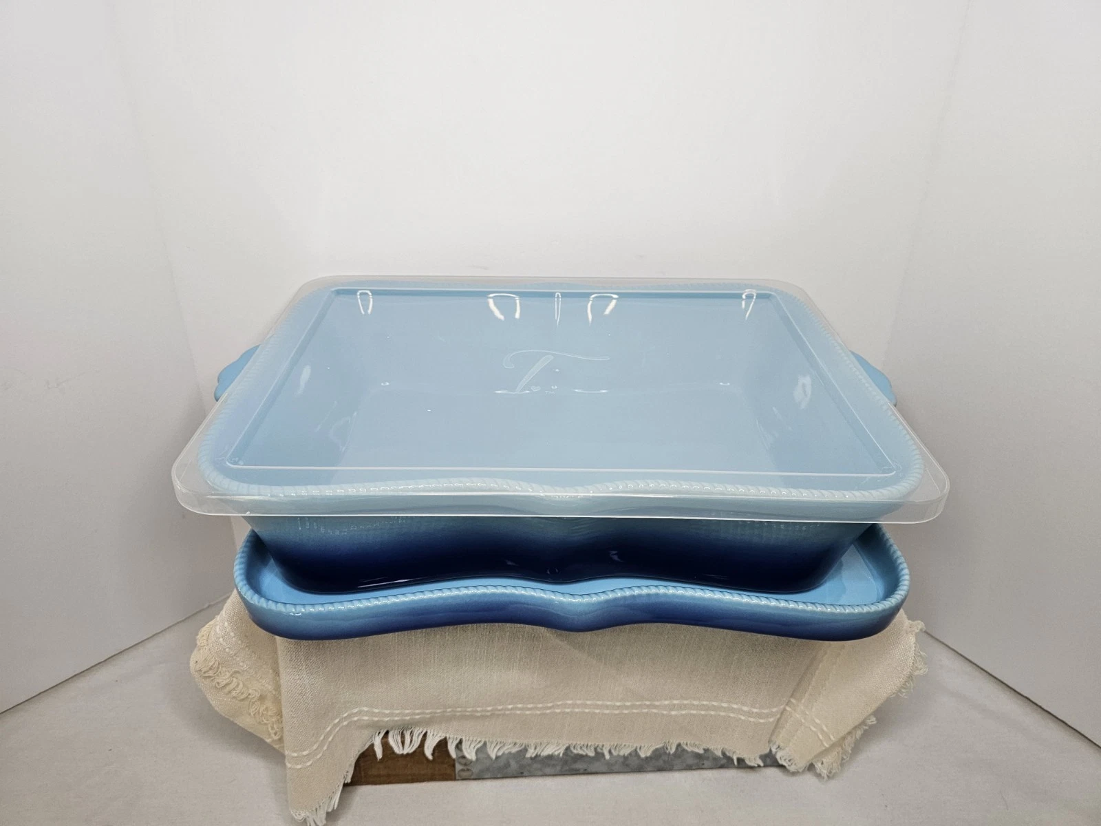 Temptations 2-Tone Blue Ombre 4QT Rectangle Decorative Cake Pan Set