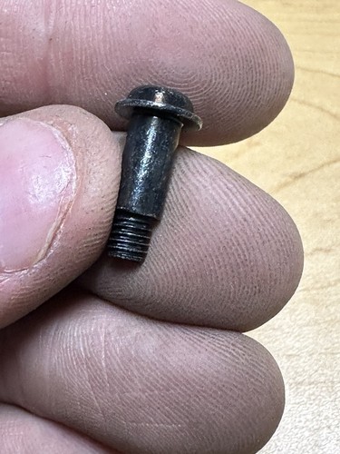 1x Genuine Arctic Cat Carburetor Top Cover Screw - Part # 5507-037 - NOS - Picture 4 of 5