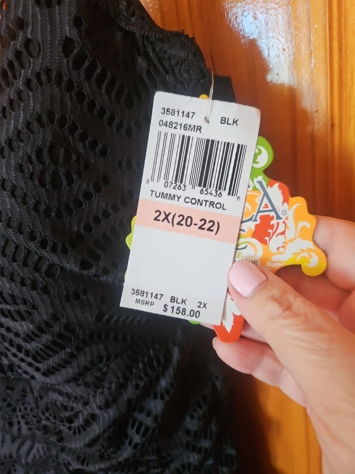 Becca Women's Black Lace One-Piece Swimsuit Dress Size 2X Stretchable NWT $158 - Image 3 of 4