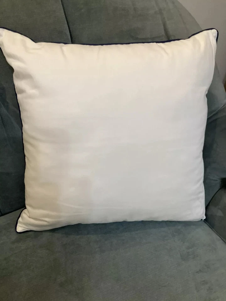 Almohada Decorativa Marco Bordado Colección Hotel, 18" x 18" Nueva Foto 4 de 4