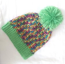 Crochet baby beanie hat toboggan with pom