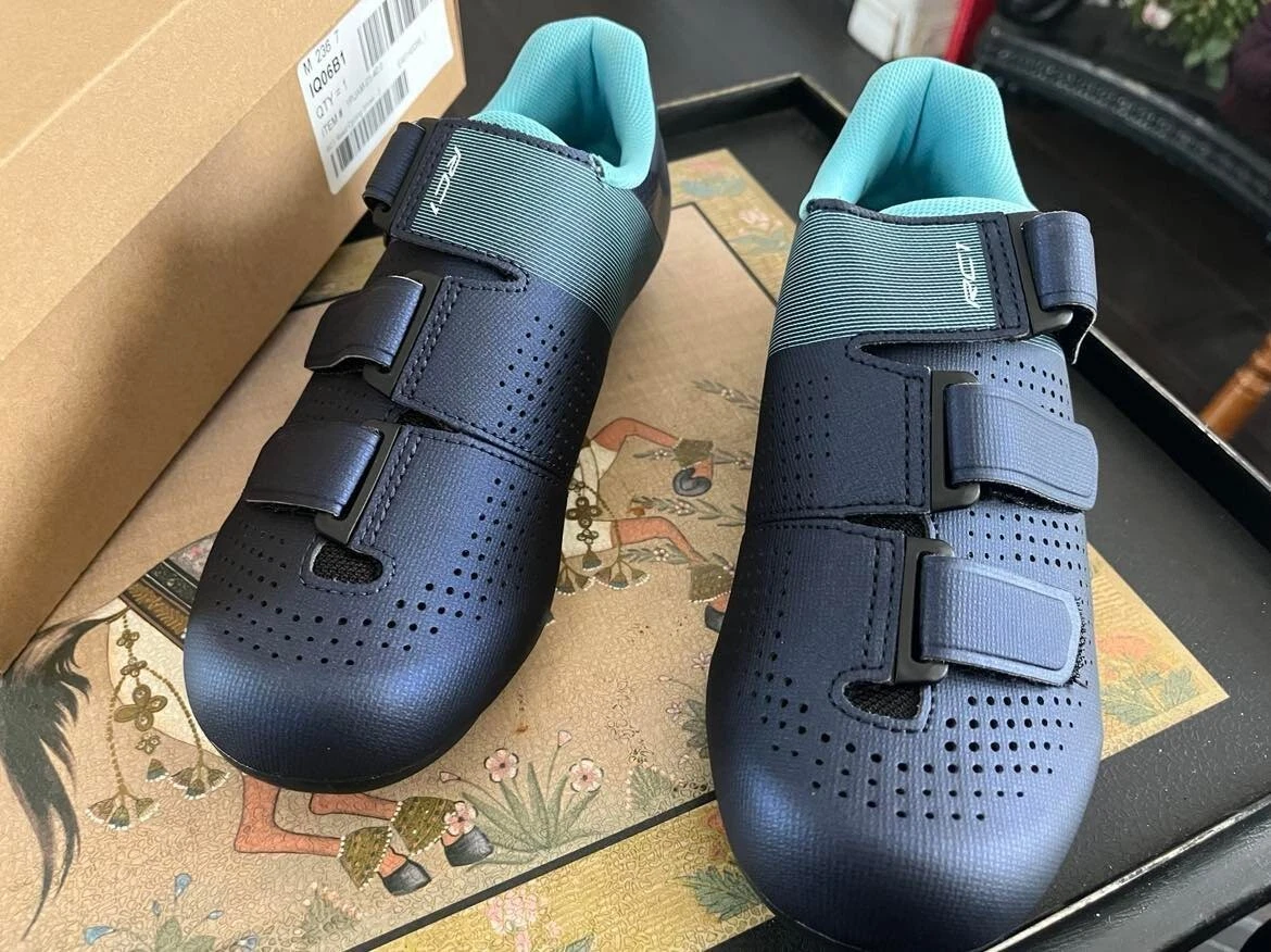 Shimano RC1 Road Cycling Shoes 3 Hole SPD For Women EUR 40
