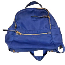 Kid's Backpack about 12 by 12 inches blue/This blue backpack is perfect for kids