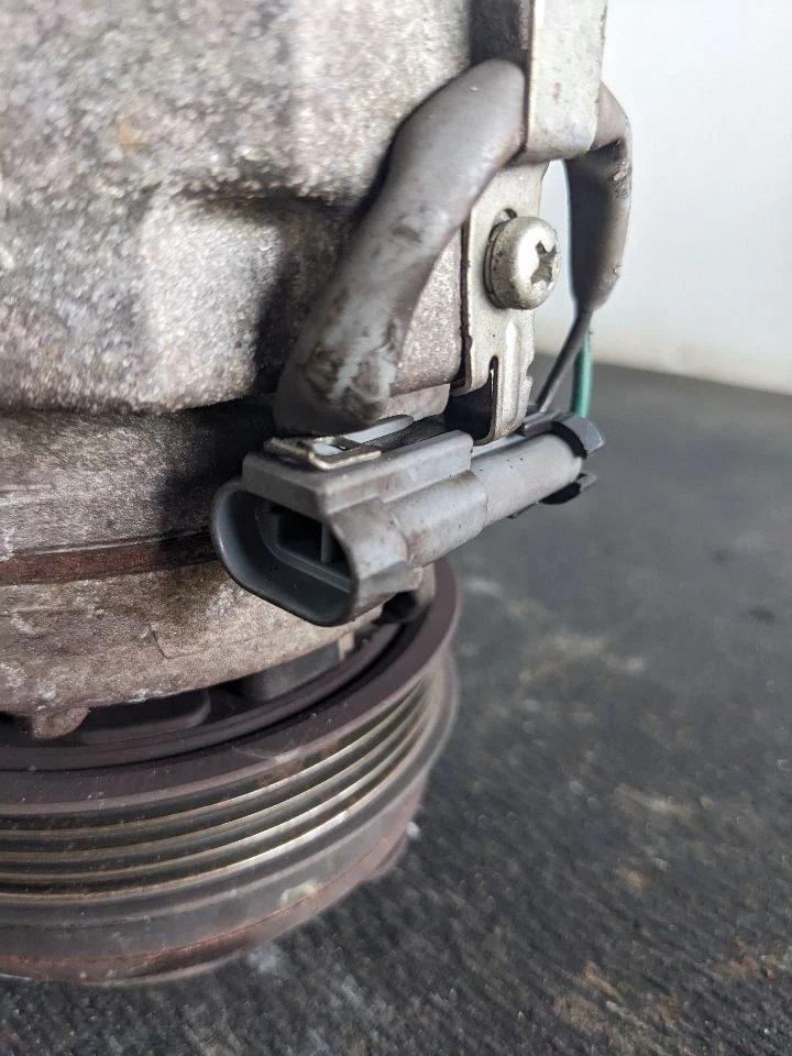 Compressor CA compatível com 17-21 EXPRESS 2500 VAN 1163510 - Imagem 4 de 4