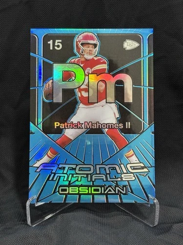 2024 Panini Obsidian Atomic Initials Patrick Mahomes II #2 Blue /25