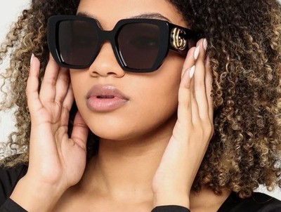Gucci Women s Square Oversized Sunglasses Black & Gold *Great Condition* Used