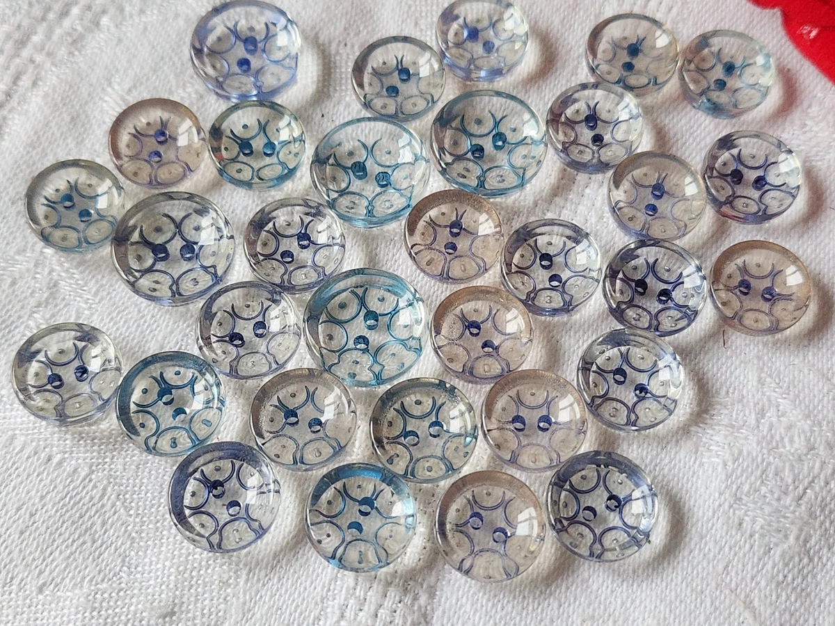 Bouton Ancien De Couture En Cuir Bleu Pervenche - Vintage - Fabriqué En France
