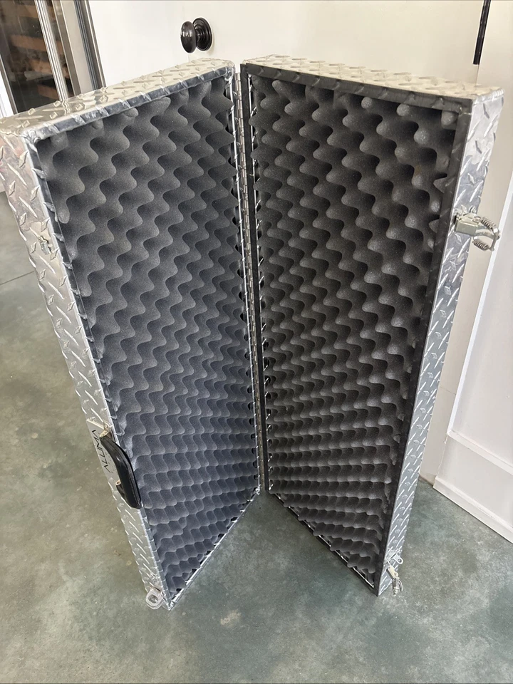 "ALUMA Sport por Dee Zee hecho en EE. UU. Des Moines, IA 38"" X 14"" X 5""" Foto 4 de 4