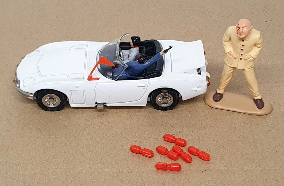 Corgi 1/43 Scale 65101 - James Bond 007 Toyota 2000GT + Blofeld Figure - White - Image 4 of 4
