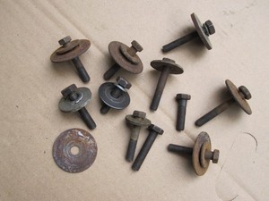 Messerschrauben für Rasenmäher