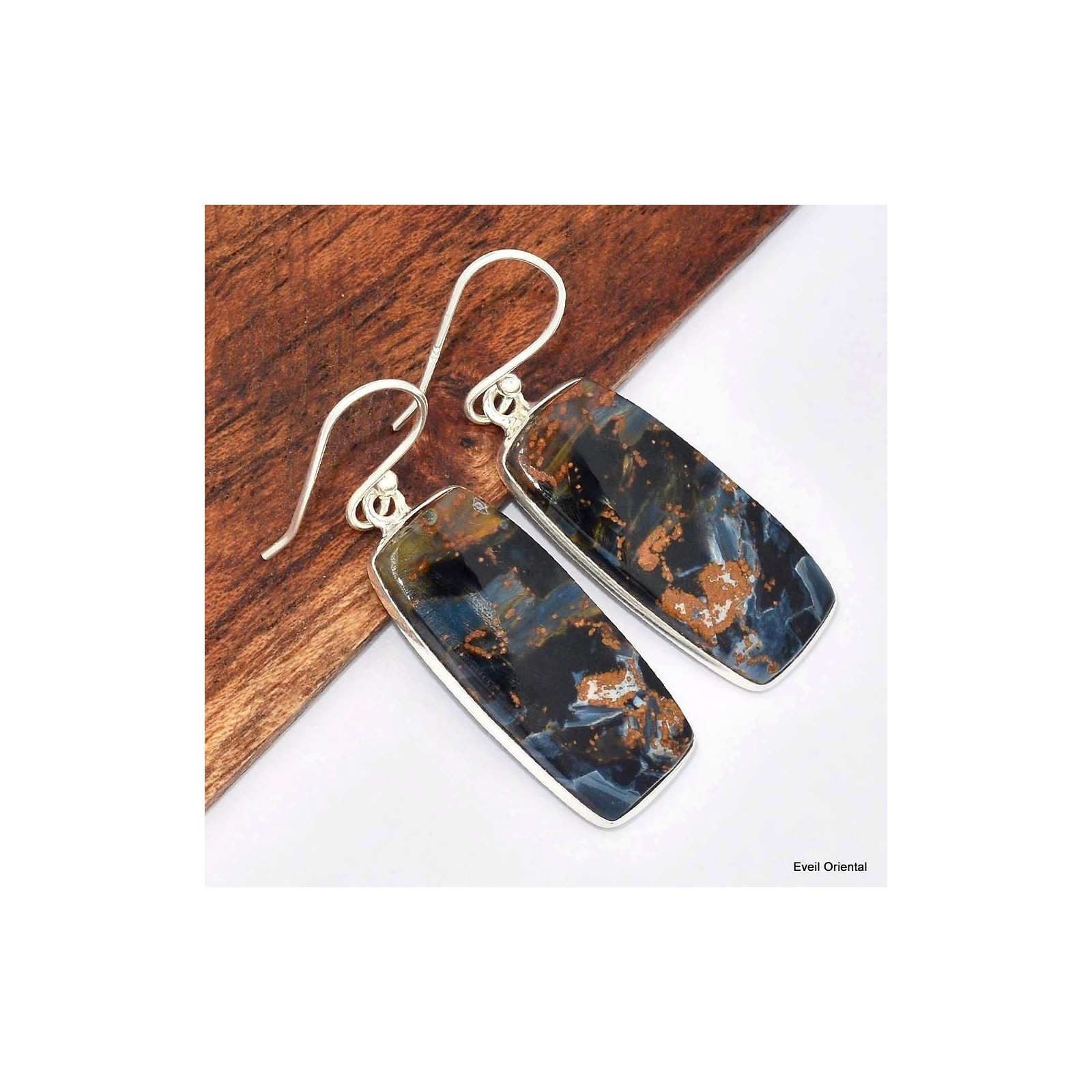 Boucles d'oreilles Pietersite fauves aux reflets chatoyants et design rectangulaire moderne
