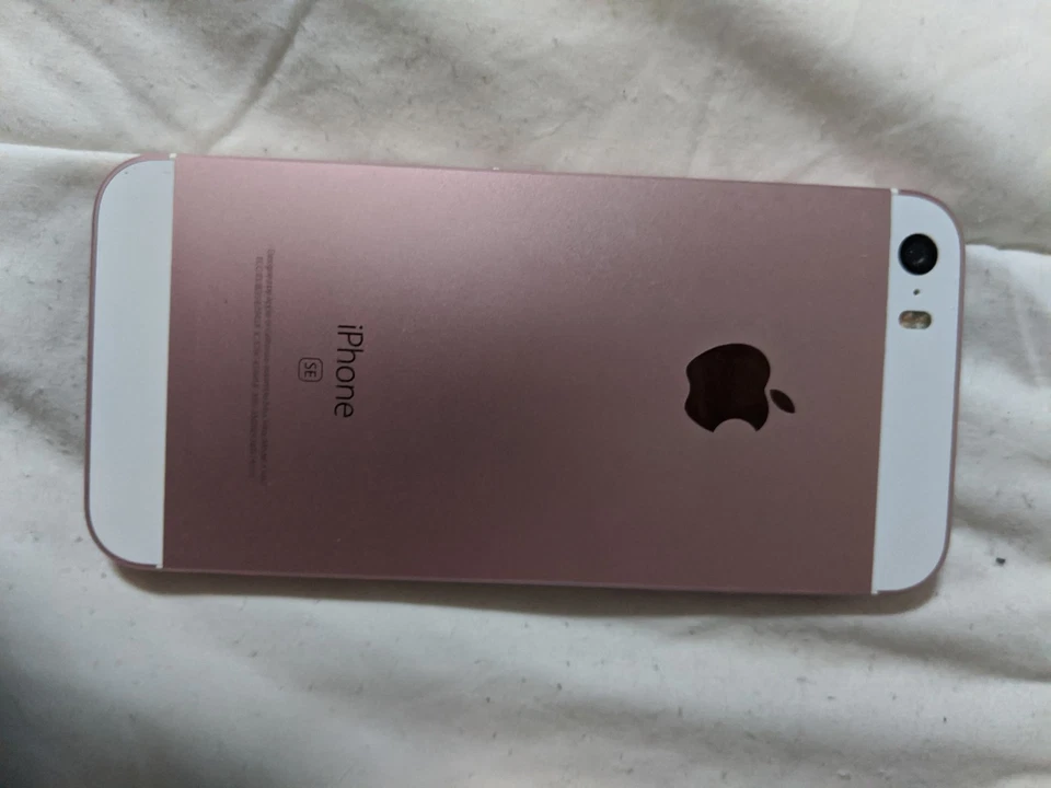 iPhone SE 2016 1st gen EXCELLENT 32GB UNLOCKED Rose Gold - Image 4 of 4