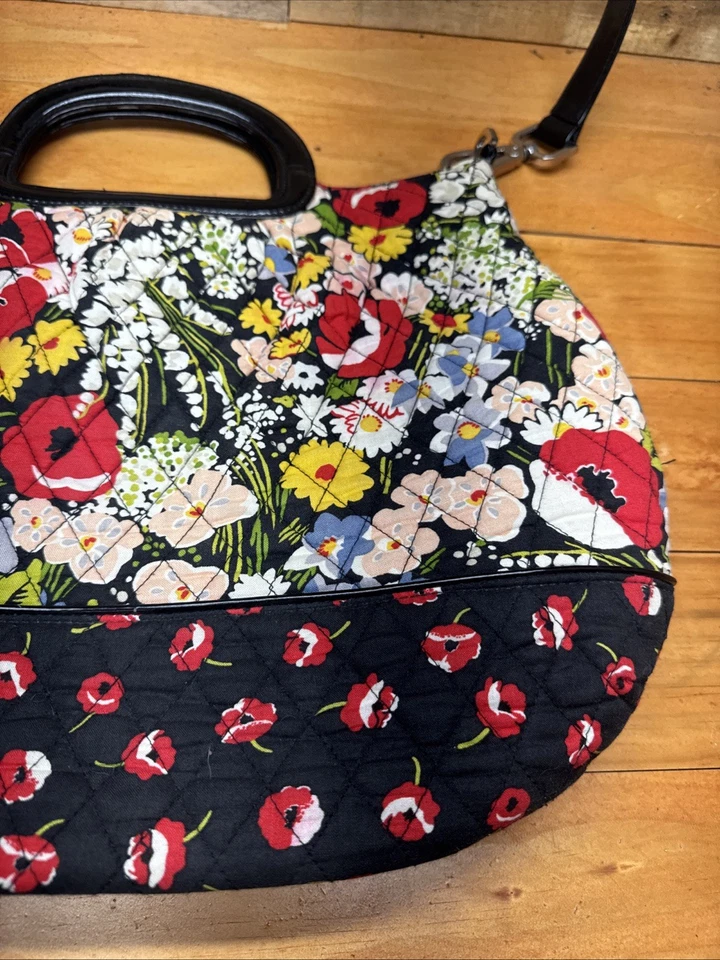 Bolso de Mano Retirado Vera Bradley Poppy Fields Charleston Acolchado y Charol Foto 2 de 4