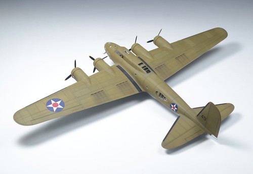 B-17C Flying Fortress (Premium Editi-PLASTIC MODEL KIT, Wolfpack WP17212, 1/72 - Picture 3 of 9