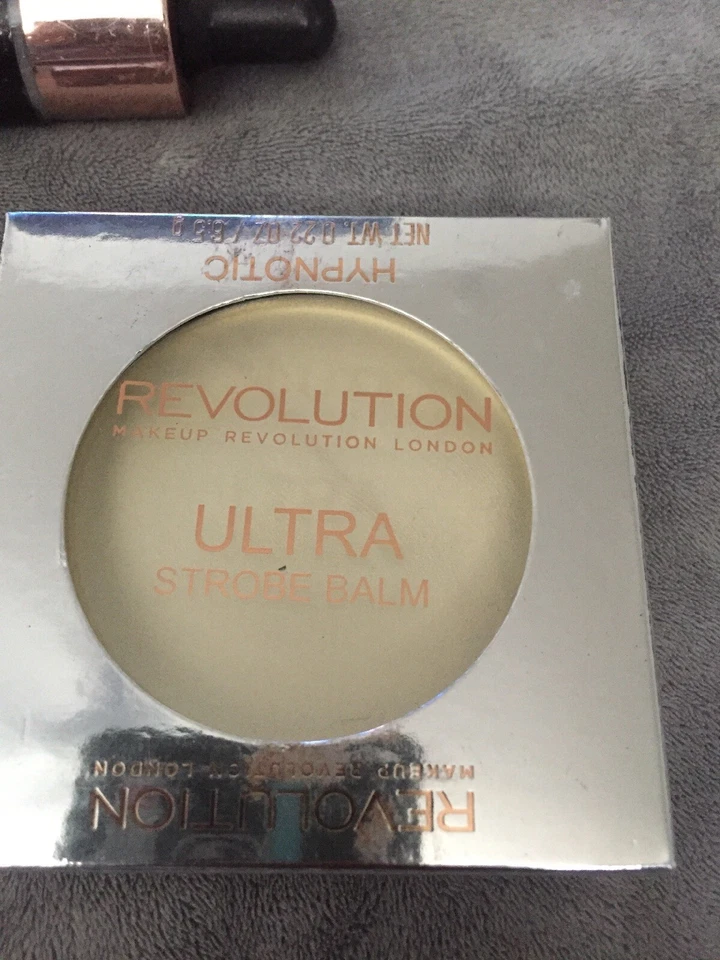 Revolution Makeup Lot - Image 4 of 4