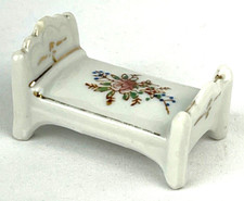 Vintage Porcelain Mini Bed Dollhouse Piece Occupied Japan